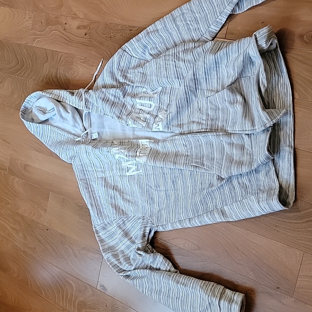 sweatshirt Montauk the end 3xl soft comfy warm gray stripes